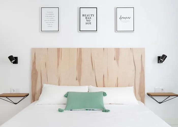 Casa M&J GuestHouse Alicante